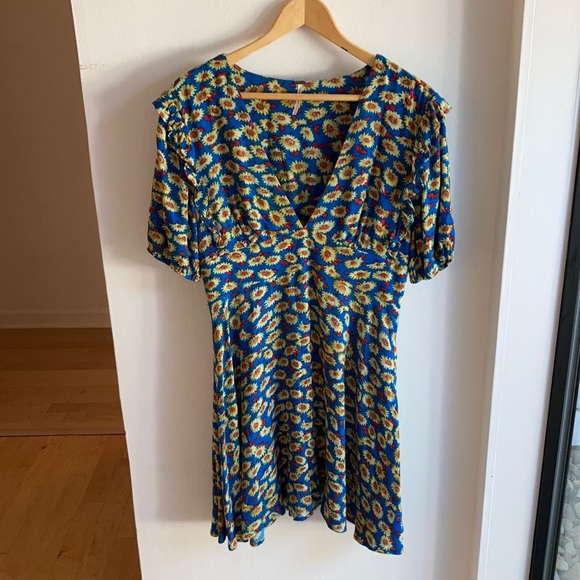Free People Dresses & Skirts - Free people sunflower print blue mini dress size M